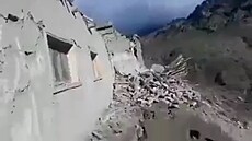 Východ Afghánistánu zasáhlo zemětřesení, zemřelo nejméně 255 lidí