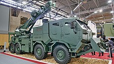 Treva-30 na veletrhu Eurosatory 2022. K odsunu automobil�, obrn�ných kolových...