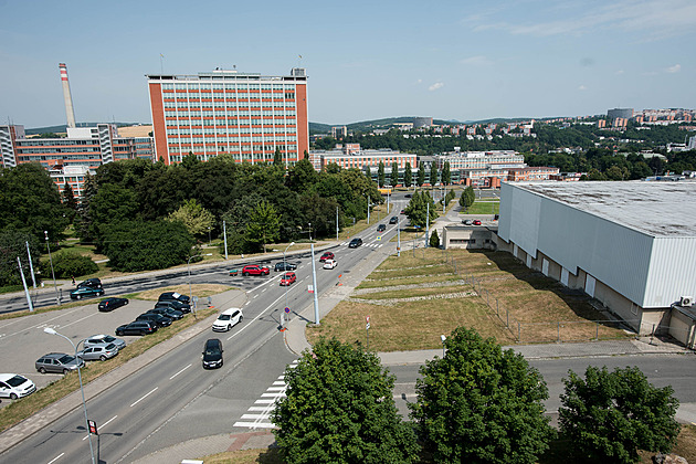 Křižovatka Březnická ve Zlíně před zahájením rekonstrukce (červen 2022)