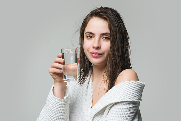 Pořádně se namažte. Pro výdrž líčení i opálení je hydratace základem