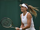 panlská tenistka Paula Badosaová v akci ve druhém kole Wimbledonu