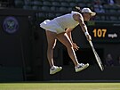 Polská tenistka Iga wiateková v zápase druhého kola Wimbledonu