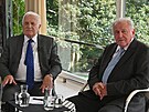 Bývalý eský prezident Václav Klaus (vlevo) a slovenský expremiér Vladimír...