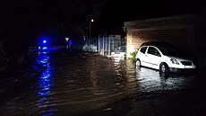 V Českém Krumlově se po bleskové povodni vylila řeka Polečnice. (30. června...