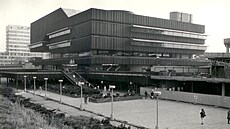 DBK v osmdesátých letech, jet bez okolních staveb