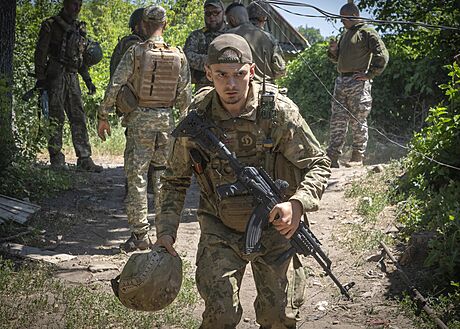 Ukrajintí vojáci na svých pozicích v Doncké oblasti (2. ervence 2022)