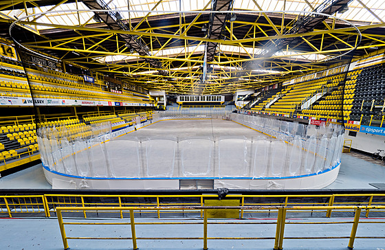 NOVÁ ÉRA. Ledová plocha na Hlinkově zimním stadionu se zúžila na rozměry NHL a...