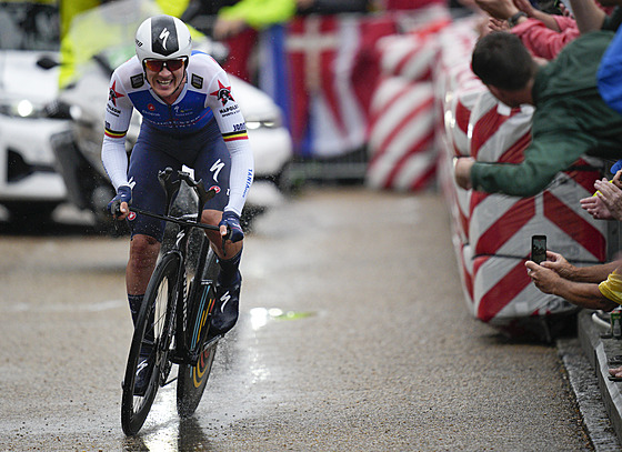 Belgian Yves Lampaert na trati úvodní etapy Tour de France 2022.