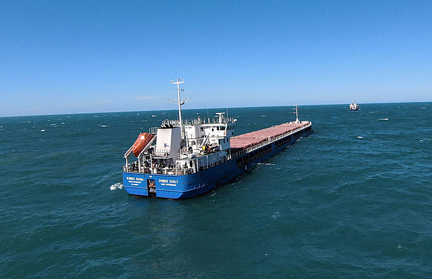Turecko propustilo ruskou loď s ukrajinským obilím. Kyjev žádá vysvětlení