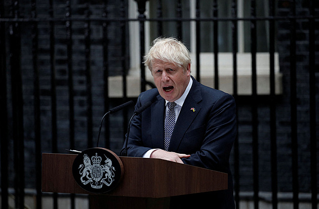 Johnson oznámil rezignaci. Premiérem zůstane do zvolení nového lídra strany