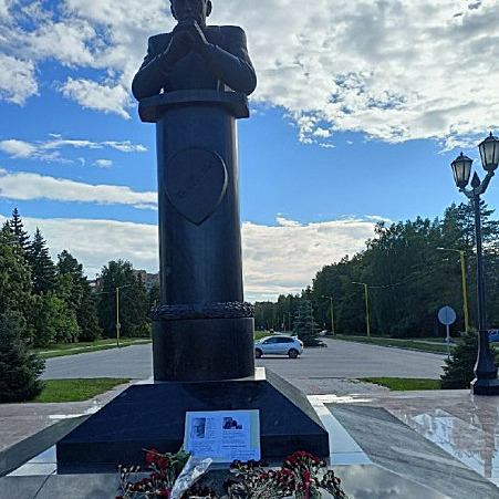 Ruská policie zničila pomníček vědci, jenž zemřel po odvlečení z nemocnice