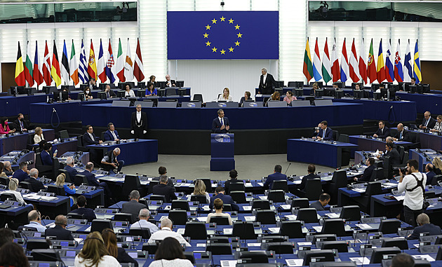 Přiměje Fiala europoslance k podpoře jádra? Očekává se těsné hlasování