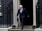 Britský premiér Boris Johnson pichází oznámit rezignaci na post lídra...