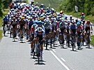 Peloton bhem druhé etapy Tour de France kontrolovaly sprinterské týmy