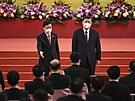 ínský prezident Si in-pching (vpravo) pi píleitosti 25. výroí od návratu...