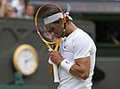 panl Rafael Nadal ve tvrtfinále Wimbledonu.