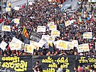Bhem protestního pochodu v Kolombu na Srí Lance kií studenti protivládní...