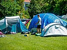 Kempy podl Vltavy na eskokrumlovsku byly na zatku ervence zaplnn.