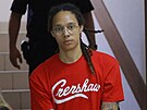 Americká basketbalistka Brittney Grinerová míí k moskevskému soudu.