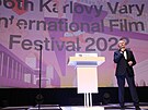 Marek Eben pronáí úvodní slovo slavnostního zahájení (1. ervence 2022).