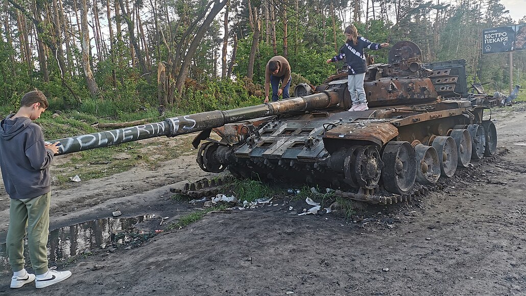 „Poslední tank“ Ruský obrněnec, který dojel ze všech nejblíže ke Kyjevu, stojí...