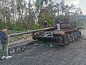 „Poslední tank“ Ruský obrněnec, který dojel ze všech nejblíže ke Kyjevu, stojí...