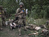 Ranění ukrajinští vojáci u Lysyčansku (26. června 2022)