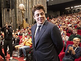 Benicio del Toro ve Velkém sále hotelu Thermal (8. ervence 2022).