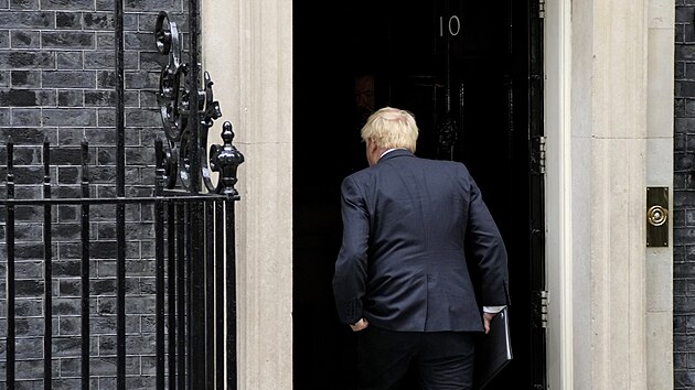 Boris Johnson odchází po oznámení rezignace na post lídra Konzervativní strany. (7. července 2022)