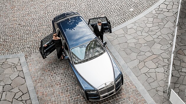 Rolls-Royce Phantom ve faceliftovanm proveden pi premie v Karlovch Varech