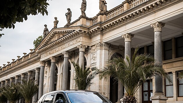 Rolls-Royce Phantom ve faceliftovan�m proveden� p�i premi��e v Karlov�ch Varech