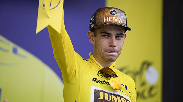 Držitel žlutého dresu Wout van Aert po třetí etapě na Tour de France