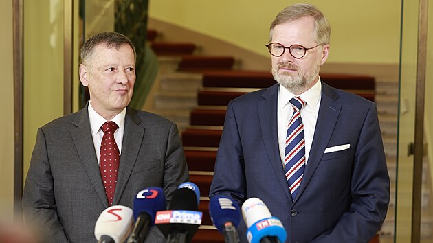 Předseda vlády Petr Fiala uvedl do úřadu nového ministra školství Vladimíra Balaše. (1. července 2022)