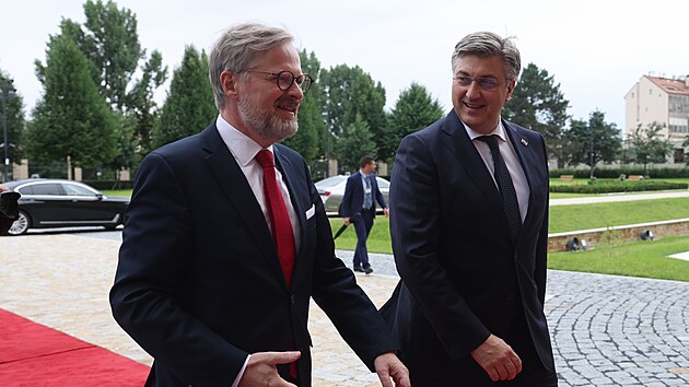Premir Petr Fiala (ODS) se seel se svm chorvatskm protjkem Andrejem Plenkoviem. (7. ervence 2022)