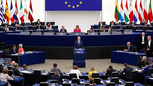 Premir Petr Fiala na plnu Evropskho parlamentu. (6. ervence 2022)