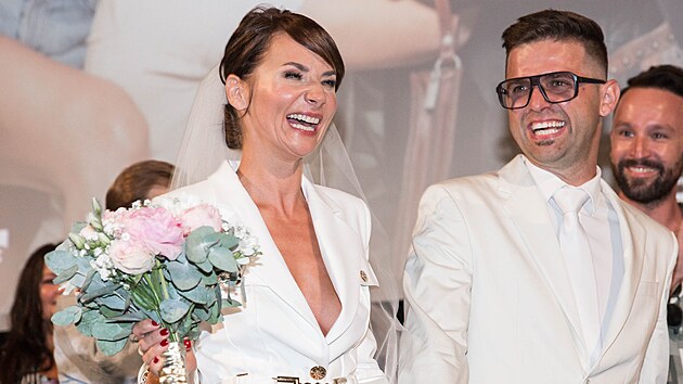 Sandra Novkov a Vojtch Moravec se vzali na premie filmu Hdkovi 30. ervna 2022.