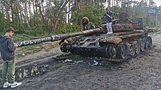 �Poslední tank� Ruský obrn�nec, který dojel ze v�ech nejblí�e ke Kyjevu, stojí...