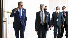 Ruský ministr zahranií Sergej Lavrov a indický ministr zahranií Subrahmanyam...