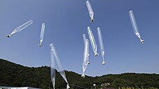 Protirežimní aktivisté vysílají z Jižní Koreje letákové balony do Severní...