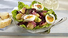 Bramborov salt s ervenou epou a vejci