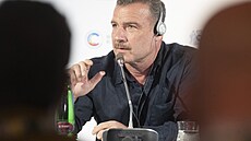 Americký herec a producent Liev Schreiber dorazil na karlovarský festival a v...