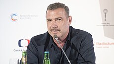 Americký herec a producent Liev Schreiber dorazil na karlovarský festival a v...