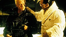 Rutger Hauer a Joe Turkel ve snímku Blade Runner (1982)