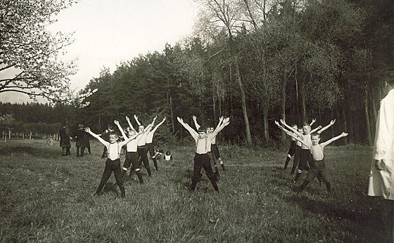 Historická fotografie z ozdravného pobytu.