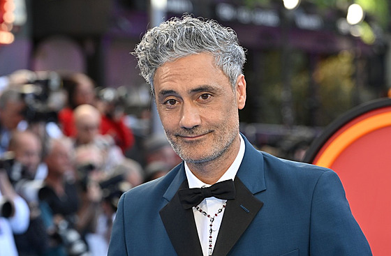 Novozélandský reisér a scénárista Taika Waititi  na premiée filmu Thor: Láska...