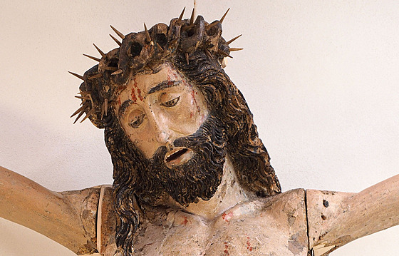 V Moutnicích na Brněnsku objevili vzácnou sochu Ukřižování Krista.