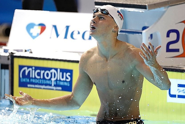Plavec Gracík je juniorským vicemistrem světa na 100 metrů motýlek