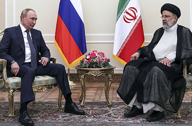 Ukrajina úspěšně likviduje ruské logistické zázemí, Putin jednal v Íránu