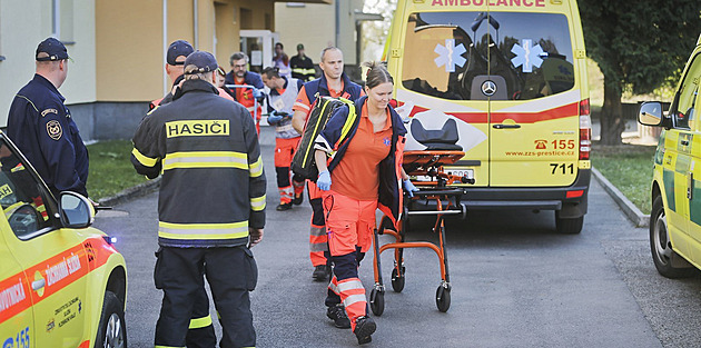 Patnáct dětí z tábora na Bruntálsku muselo do nemocnice. Měly příznaky otravy