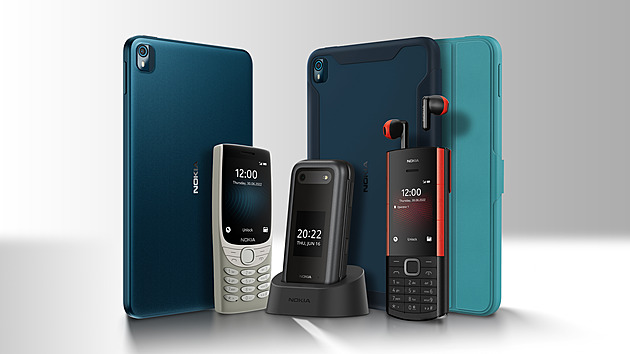 Nokia ukázala retro model, véčko a telefon se schovanými sluchátky